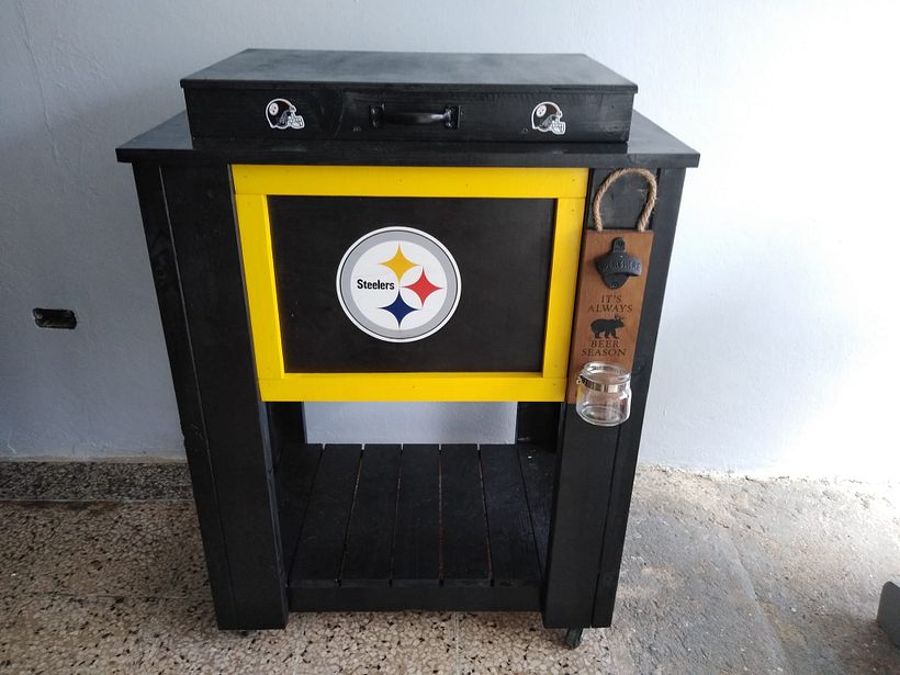 Una neverita para compartir con mis amigos y familiares de mi equipo favorito de la NFL