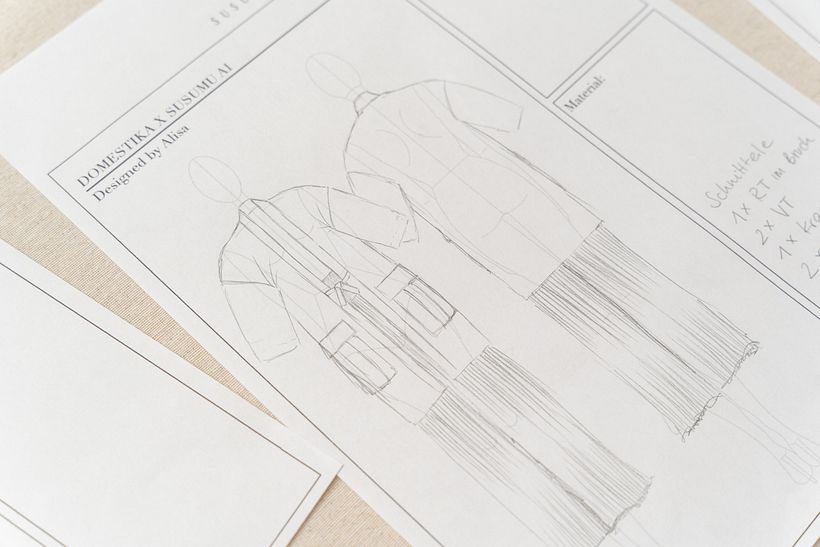 Grau gestreifter Kimono-Mantel aus Baumwolle - Modedesign