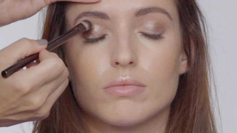 You can put liquid eyeshadow to emphasize the color.