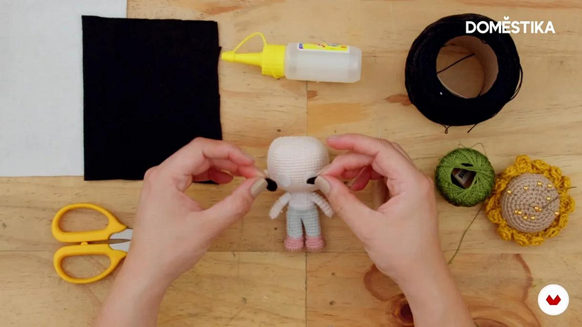 Amigurumi Tutorial: How to make amigurumi eyes with Lhylaraña 6