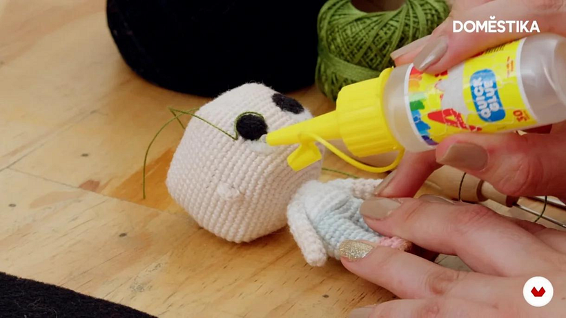 Amigurumi Tutorial: How to make amigurumi eyes with Lhylaraña 9