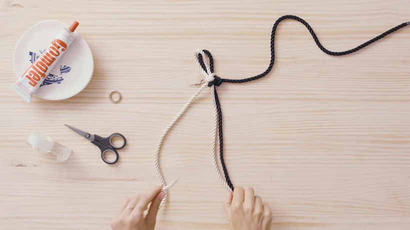 Separate the cords from the center, those will be the soul of the charm.