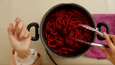 Macramé Tutorial: how to dye a textile tapestry 11