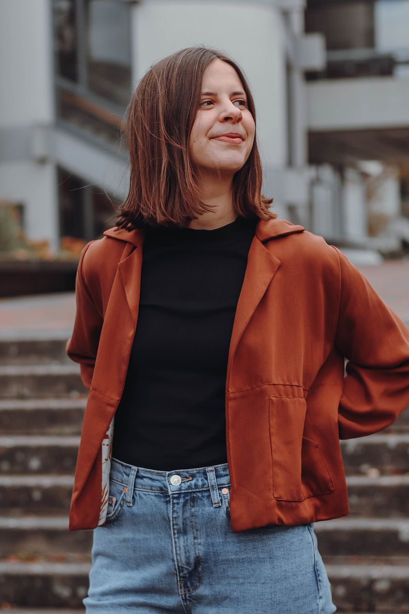 Nähmaschinentechniken für Anfänger • Das Schnittmuster als kurze Jacke mit gerafftem Ärmel nähen 10