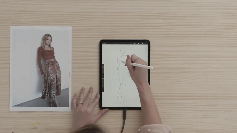 Erase all internal marks from your sketch.