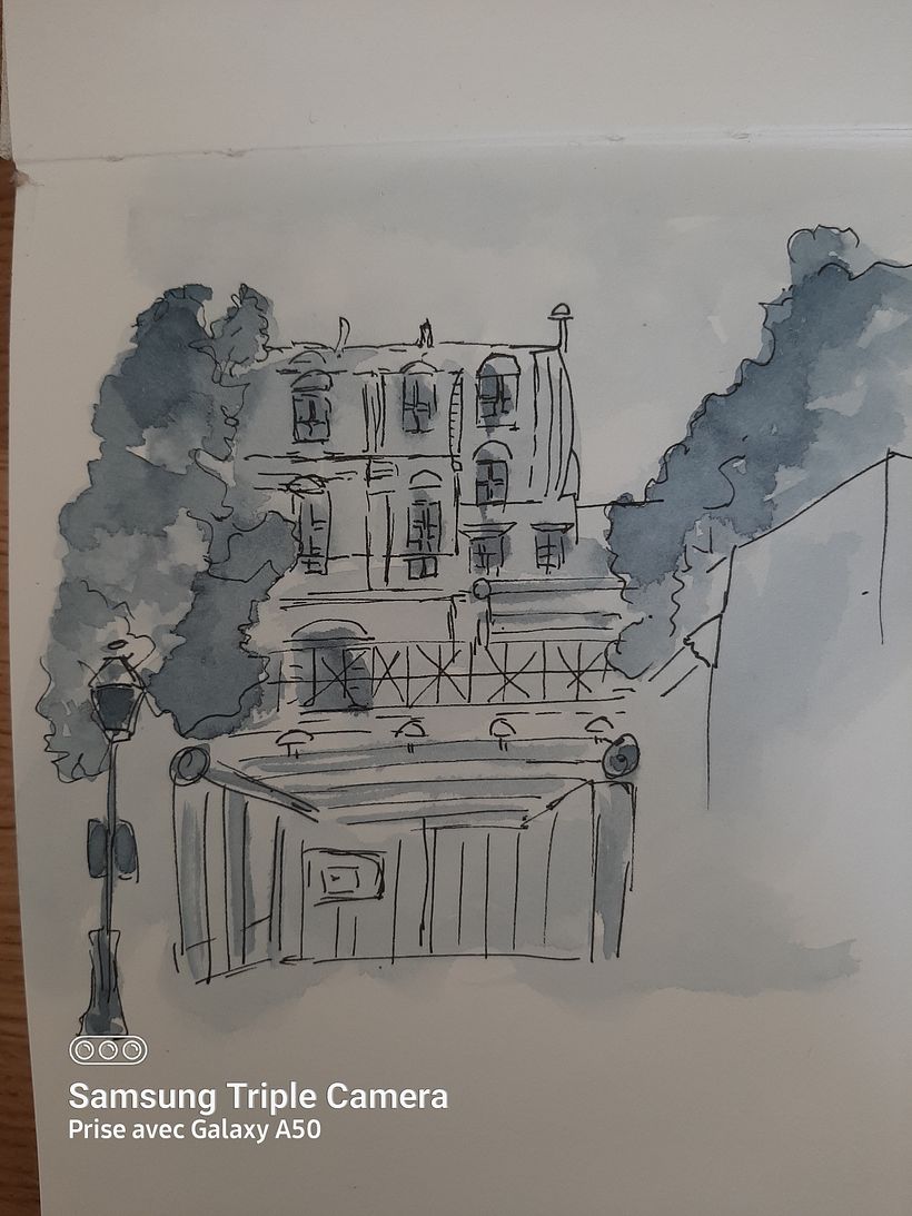 bâtiment place des Abbesses PARIS