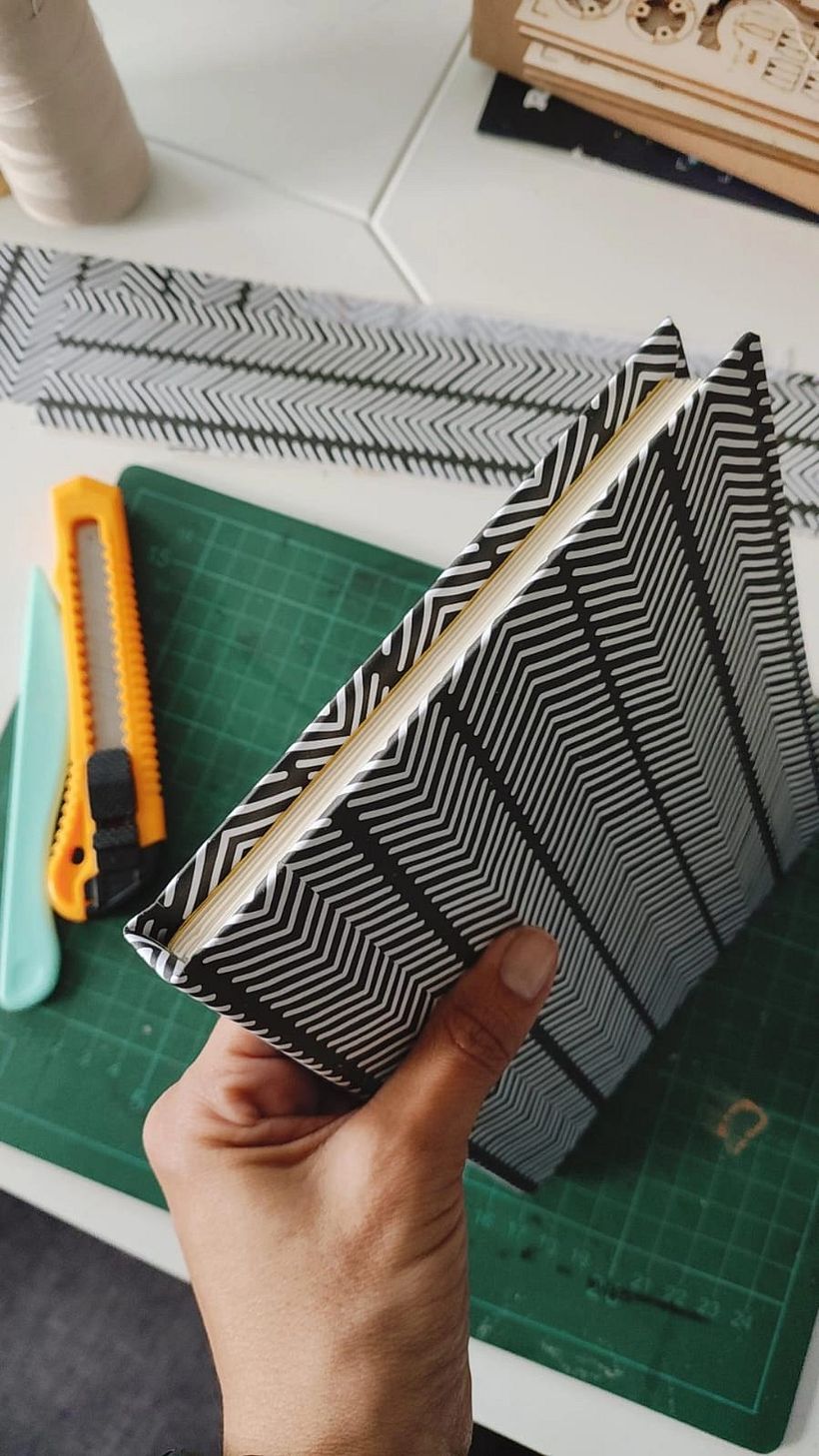 Mi proyecto del curso: Diseño y encuadernación de sketchbooks_Amarilloela 4