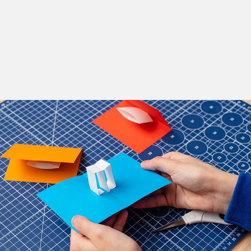 Pop-ups y más allá: descubriendo las dimensiones del arte en papel 3