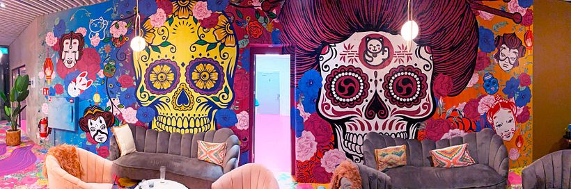 NHOW AMSTERDAM RAI HOTEL - MUral PARA MENINA BAR 4