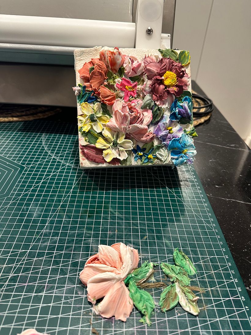 My project for course: Cake Design: Easy Buttercream Flowers with a Palette Knife 3