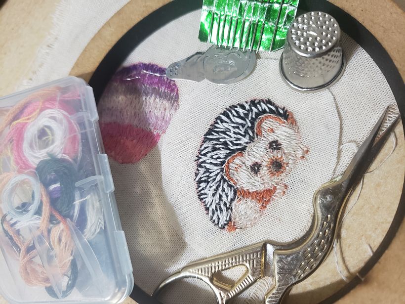 Mi proyecto del curso: Bordado en miniatura: crea joyas textiles 2