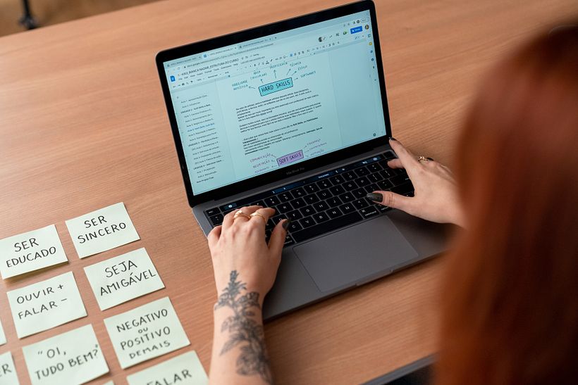 Oltre i 'Mi Piace': Trasformare i Social Media in Opportunità Professionali 3
