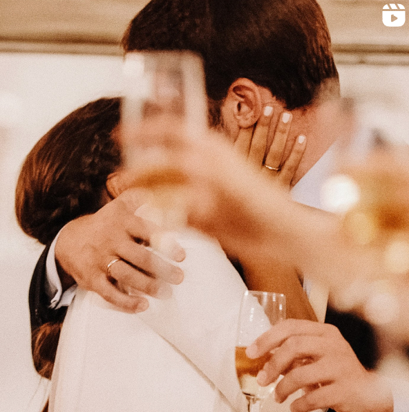 Montadora y ayudante de montaje de documental de boda - Edycja filmów