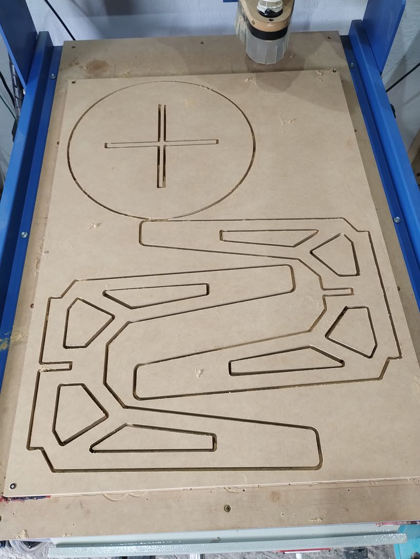 Mi proyecto del curso: Introducción al diseño de mobiliario con router CNC 2