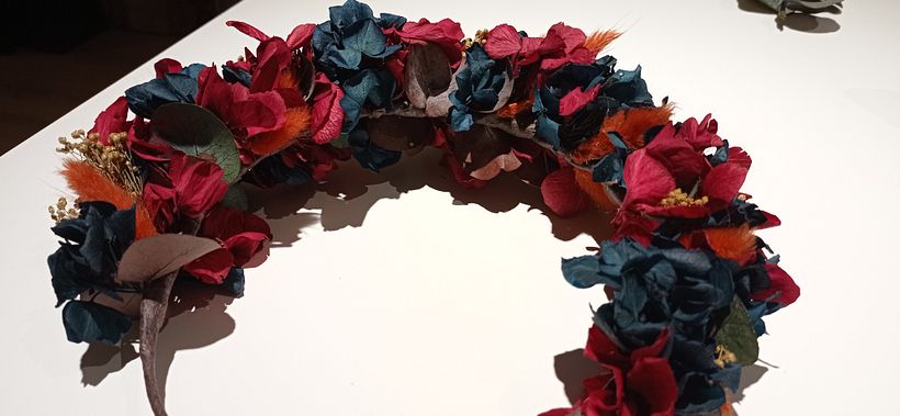 Mi proyecto del curso: Tocado floral: crea tu complemento de flores 4