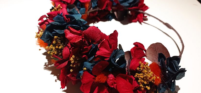 Mi proyecto del curso: Tocado floral: crea tu complemento de flores 3