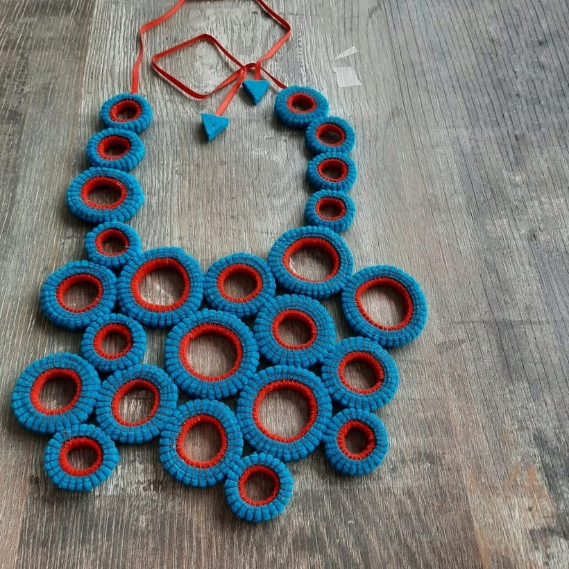 Collar Toti de fieltro