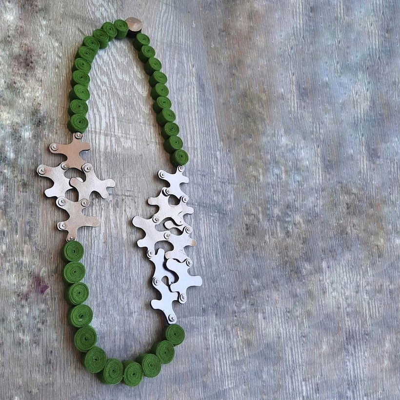 Mi proyecto del curso: Diseño de accesorios con cuentas: teje patrones elegantes 5