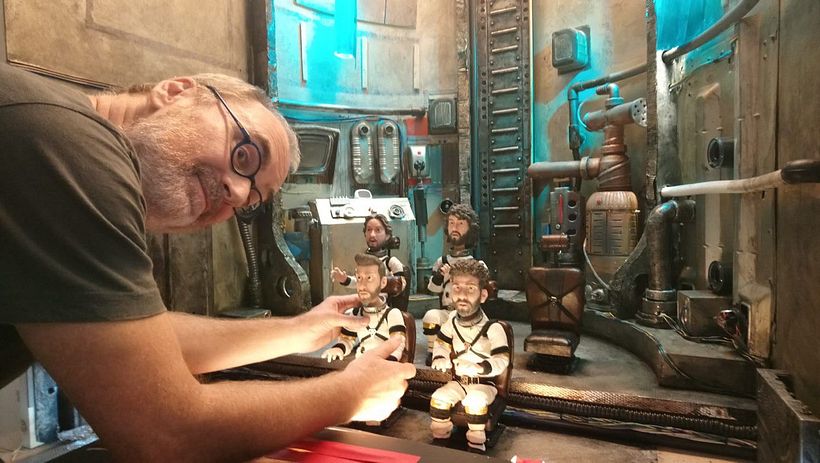 Pablo Llorens animando una de las secuencias en el interior de la nave.