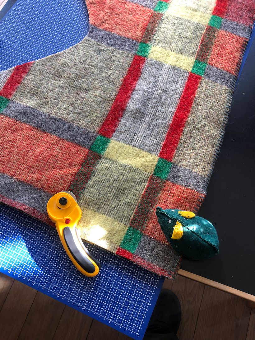 Arbeitsjacke aus einer alten Wolldecke 2