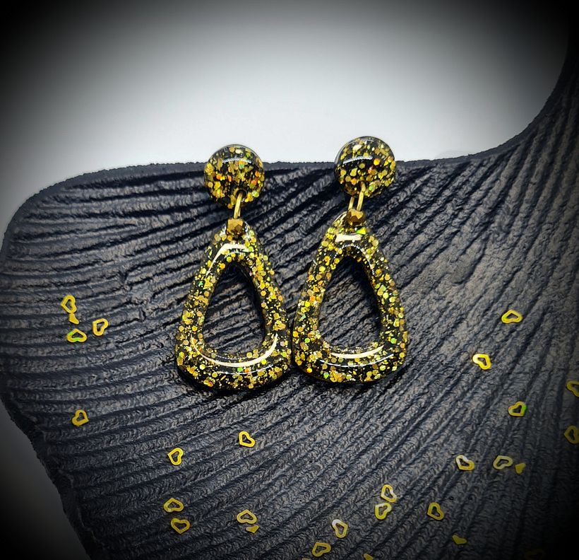 Mon projet du cours : Design de bijoux en résine - Desain Aksesori