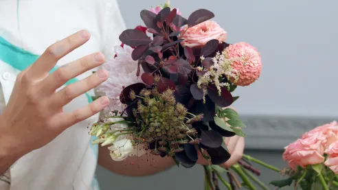 Make triangulations of flowers.