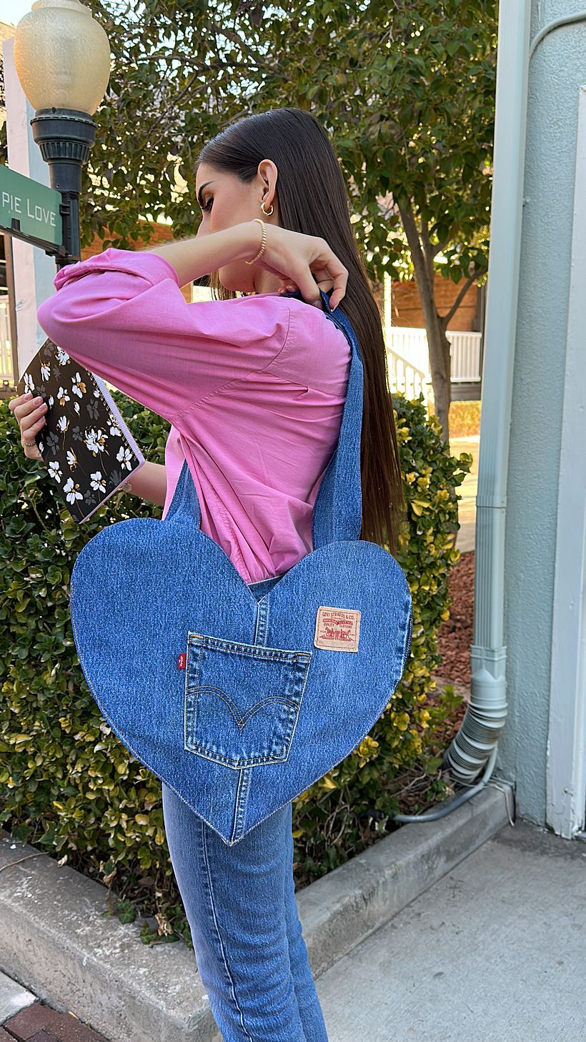 Vintage Jeans Upcycle Heart-Shaped Tote Bag 1
