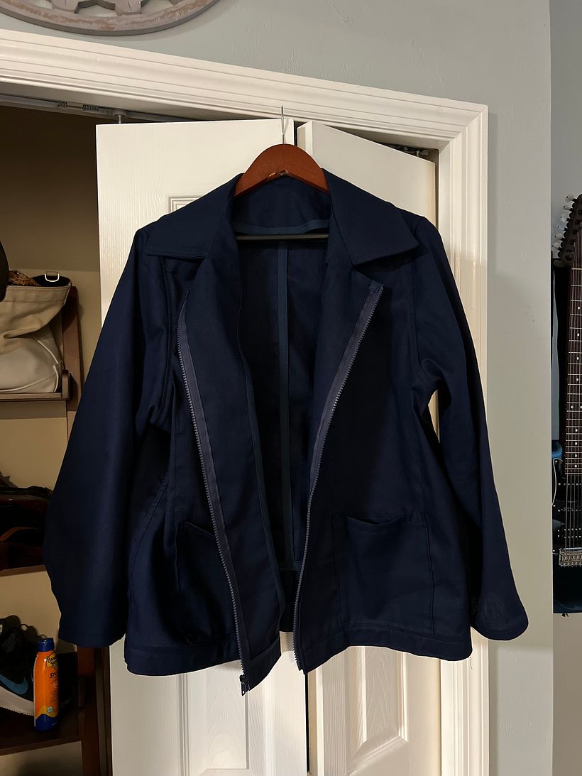 The final result, I chose a zipper instead of buttons.