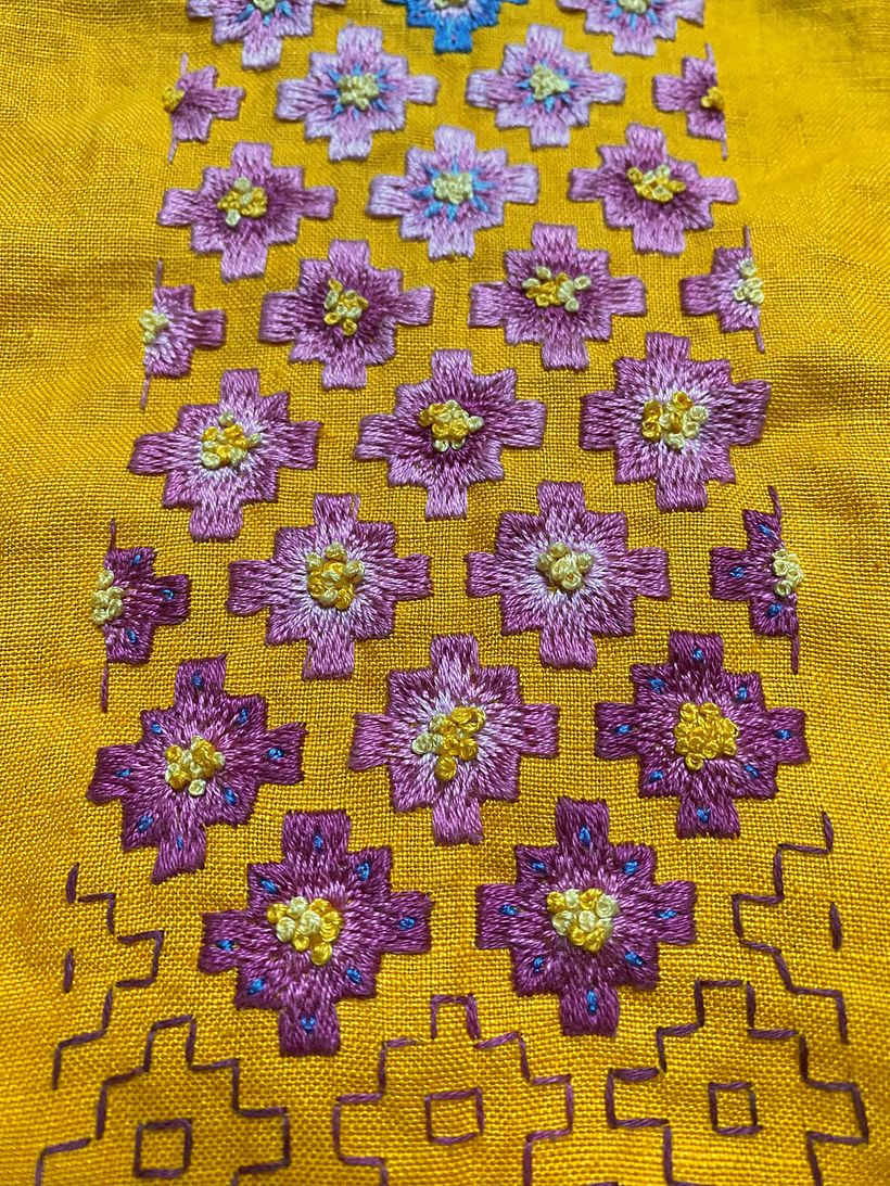 The blue block was alternated with pink/purple flowers reflecting the spring.