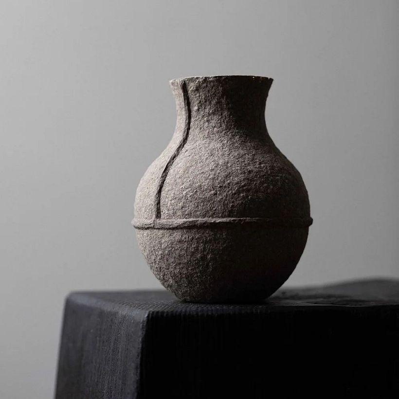 Création d'objets en pâte à papier, Debbie Wijskamp - Photocredits: Flow Gallery, London
