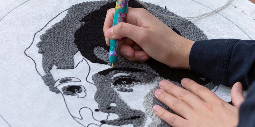 Imagen del curso «Bordado con punch needle: pasa de la imagen al retrato»