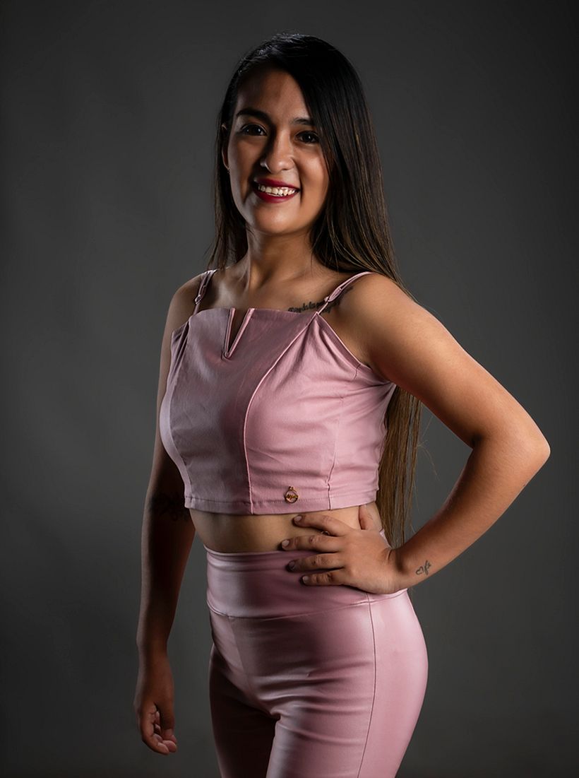 Mi proyecto del curso: Dirección de Modelos para Fotografía en Estudio PixBit Photography 4