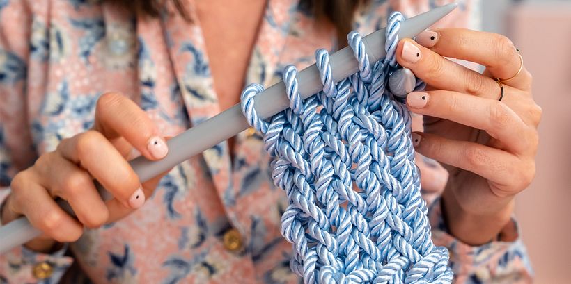 Descarga Gratis: Guía para crear un bolso con cordón de seda 3