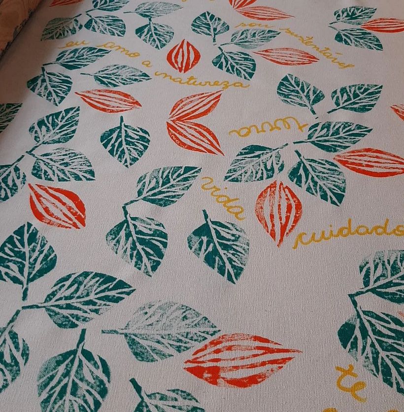 Algodão cru, gramatura 180, carimbado para bolsa