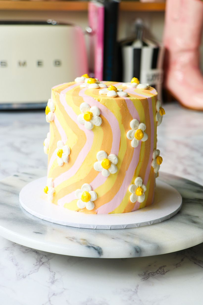 Retro Flower  Cake 1