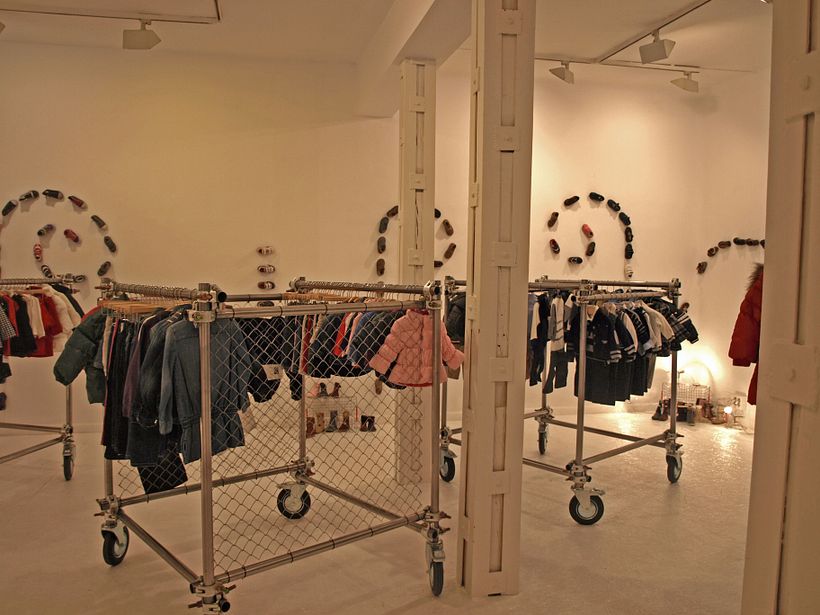DISEÑO DE EXPOSITORES Y DECORACIÓN DE ESPACIOS 