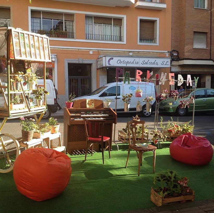 DISEÑO DE NUMEROSOS PARKING DAY