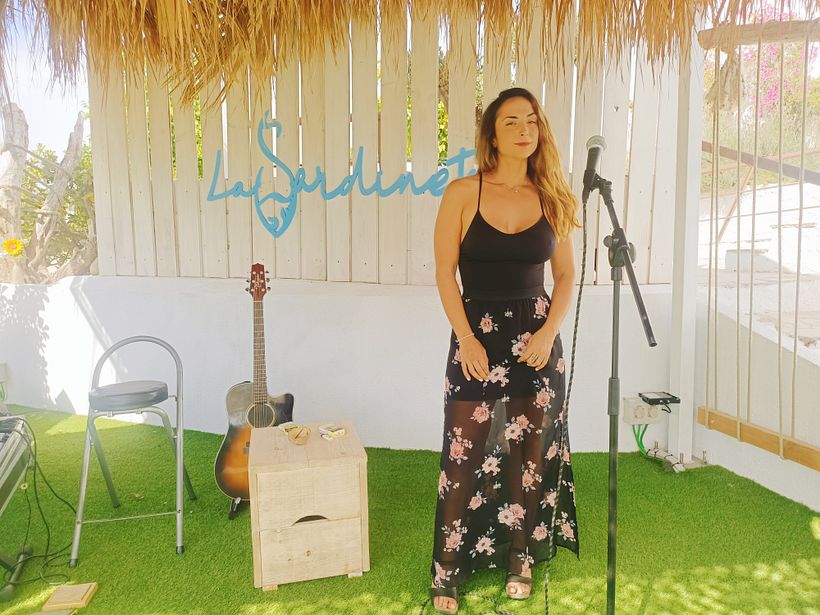 Los Domingos el vermut a La Sardineta, Playa Larga, Tarragona, 2023