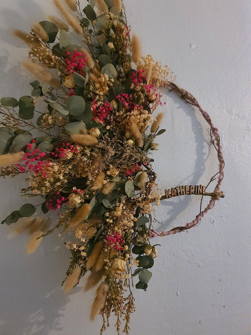 My project for course: Decorating with flowers and dried leaves 2