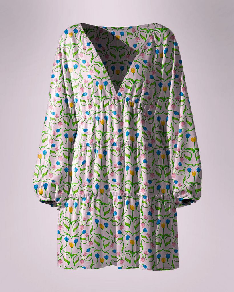 Estampado Midnight Tulips en un vestido