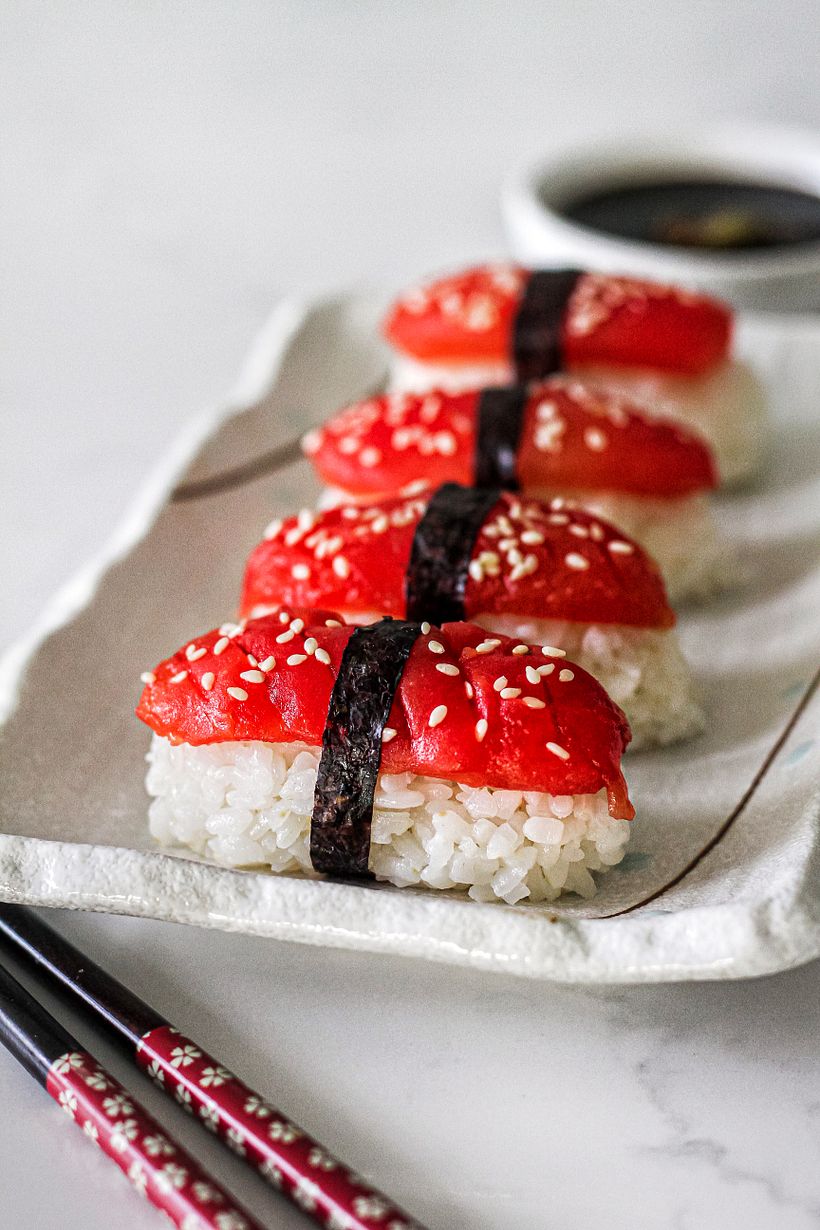Creative vegan tuna nigiri 1