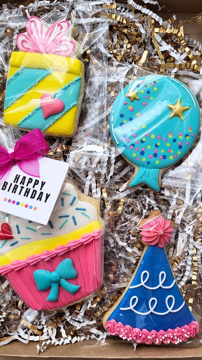 I love using clear poly bags to showcase my cookies.