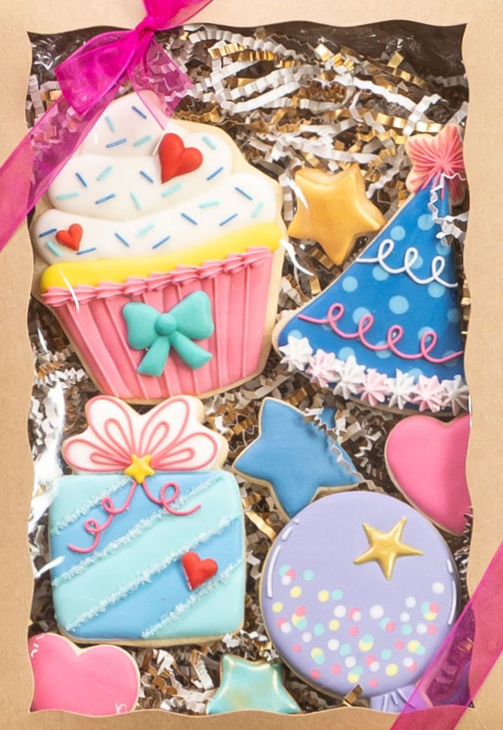 For gift giving you can nest them in a bakery box. Photo Credit:@domestika