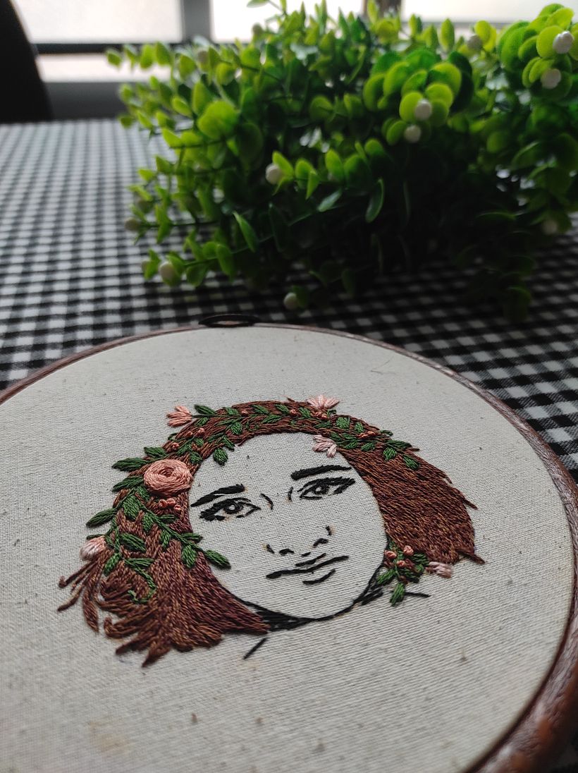 My project for course: Embroidery portraits on fabric 5
