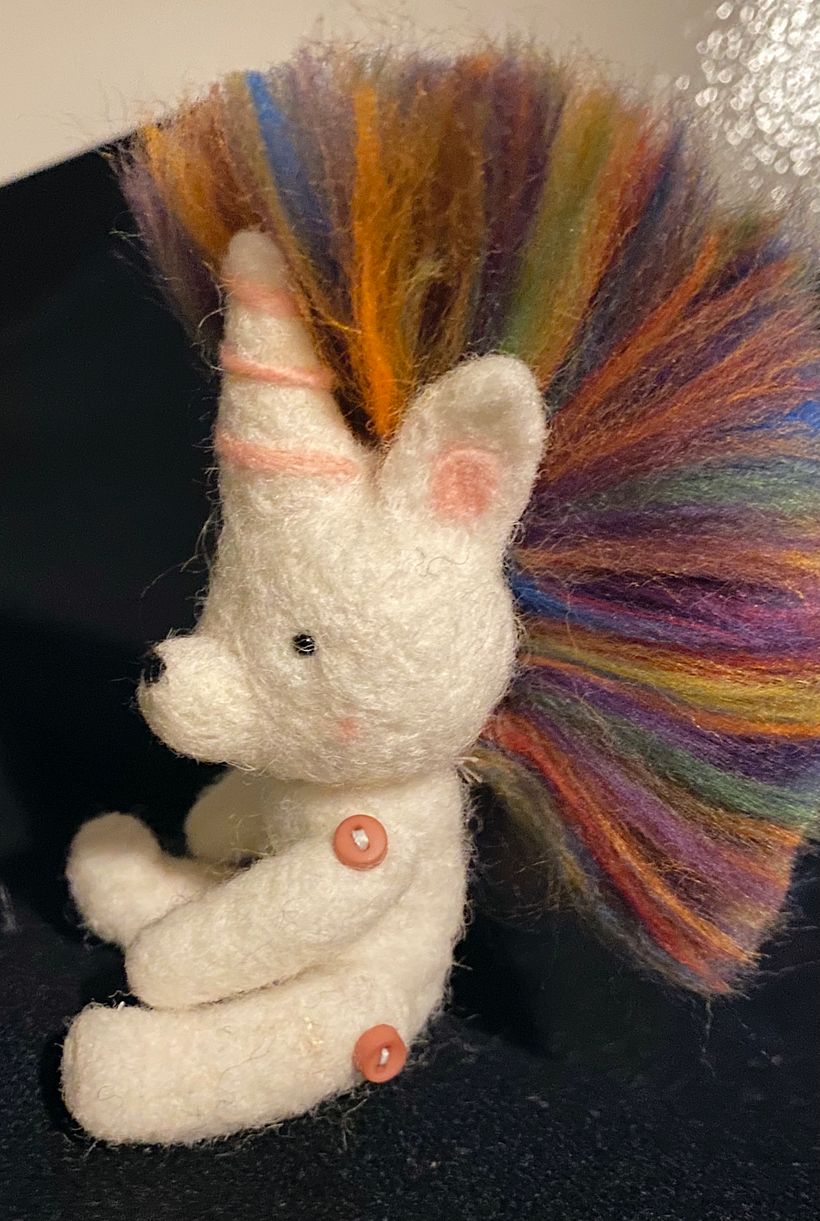 Mi Proyecto del curso: Needle felting: creación de personajes con lana y aguja 3