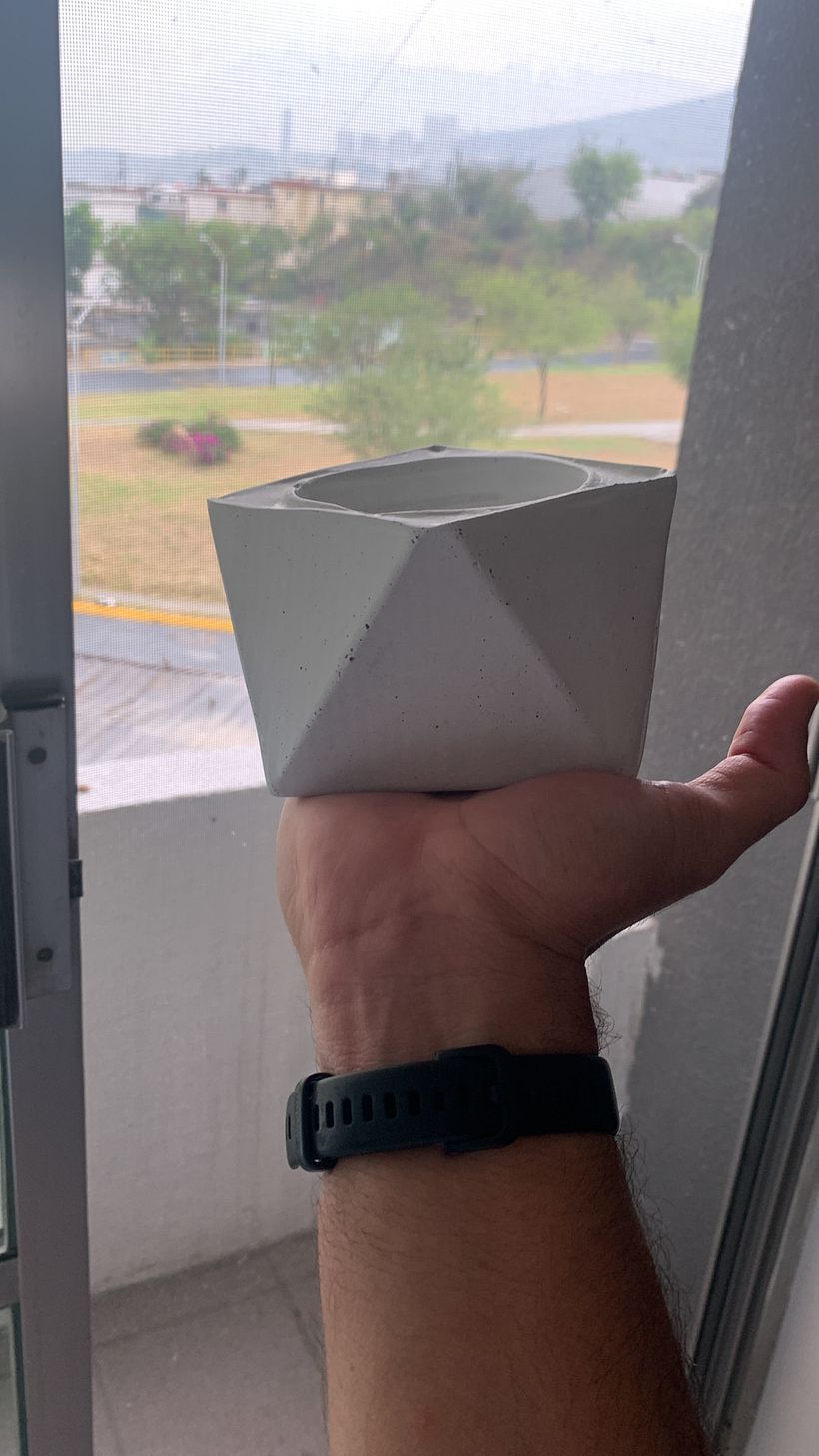 Mi proyecto del curso: Creación de muebles en concreto para principiantes 12