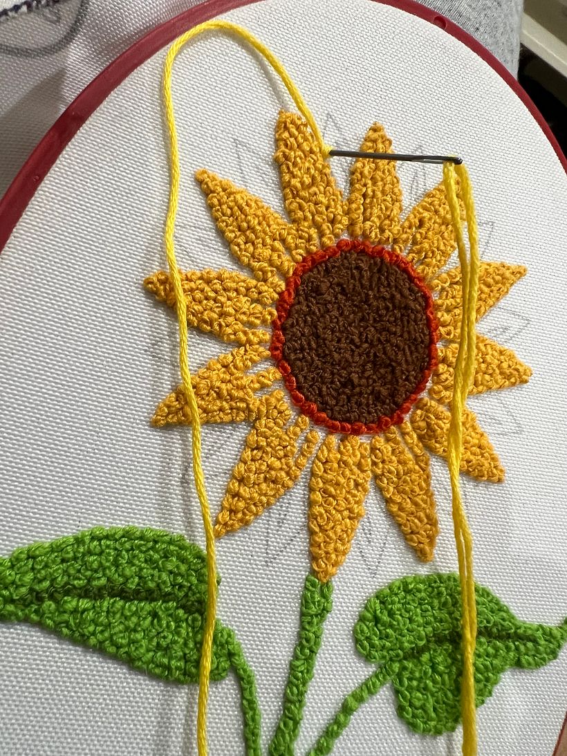 Últimos toques usando otro tono de amarillo