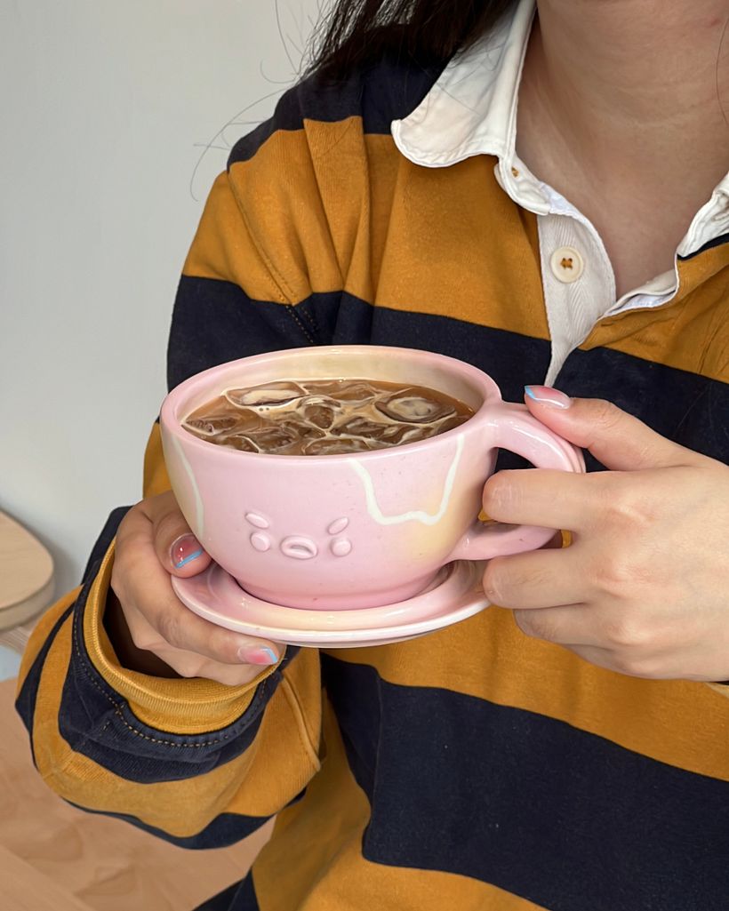 Coffee Mugs for a Local Cafe 4