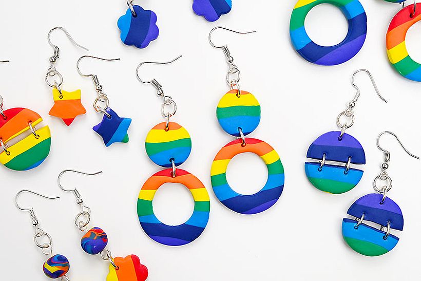 It’s SO EASY and fun to make polymer clay earrings! 