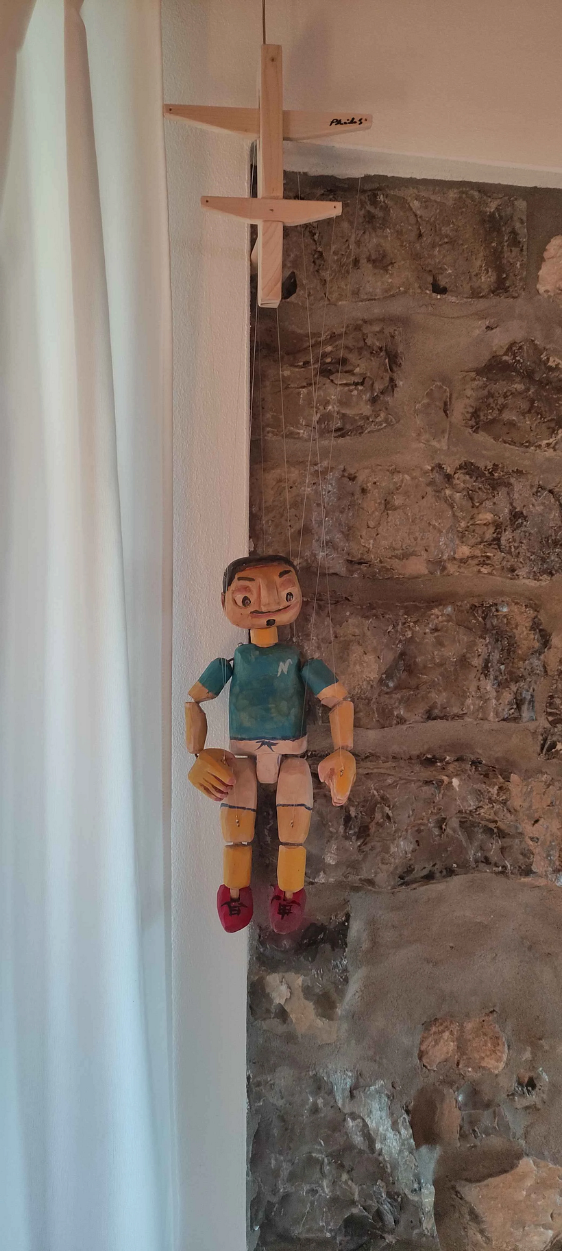 Costruzione di marionette di legno 15